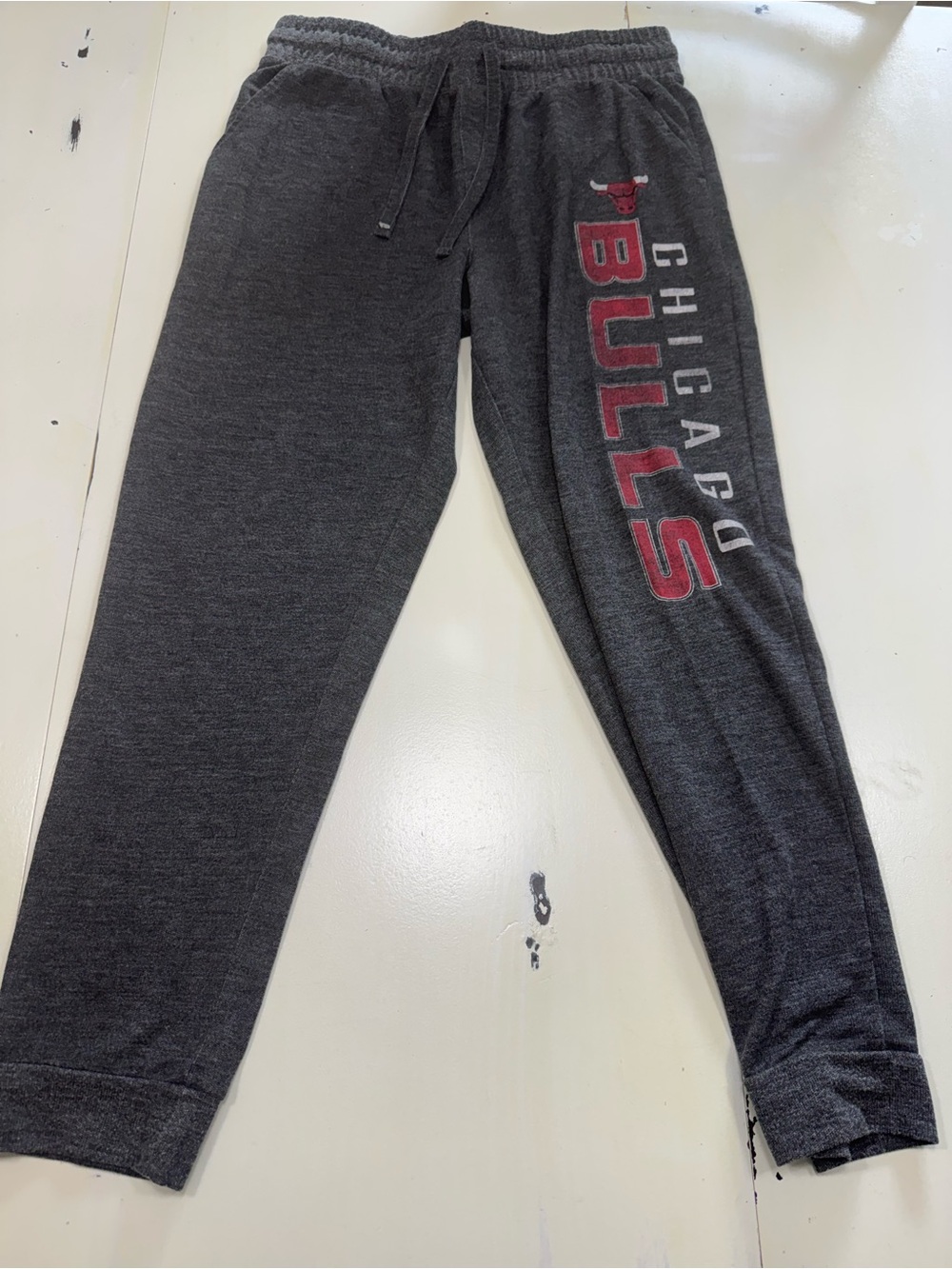 NBA by Sideline Apparel Chicago Bulls Men's Charcoal Grey Fleece Joggers (Size M